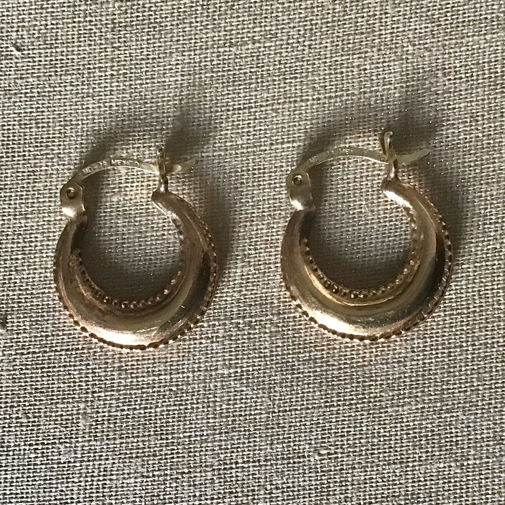 10 karat gold earrings